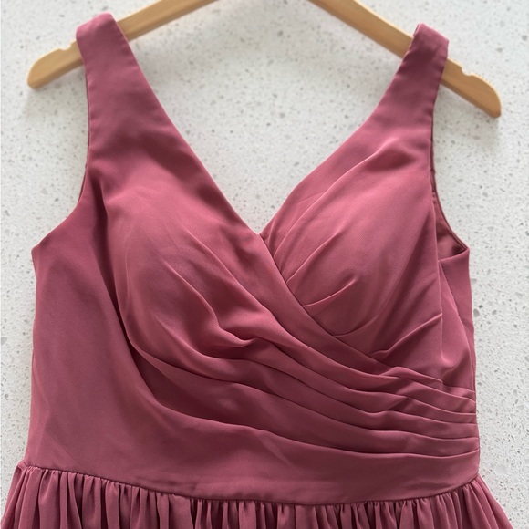 AZAZIE KEYLA Desert Rose A-Line V-Neck Pleated Chiffon Dress - Size A6 - Picture 3 of 6